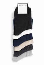 Laden Sie das Bild in den Galerie-Viewer, tittimitti® 75% Extra-Fine Merino Wool &amp; 25% Silk Women's Socks. 1 Pair. Made in Italy.