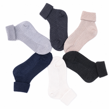 Load image into Gallery viewer, tittimitti 75% Fine Merino Wool 25% Silk Luxury Kids Socks 1 Pair. Made in Italy.