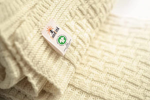 Sonnenstrick 100% Organic Fine Merino Wool Baby Blanket (31.5 x 35.5 inch). Made in Germany.